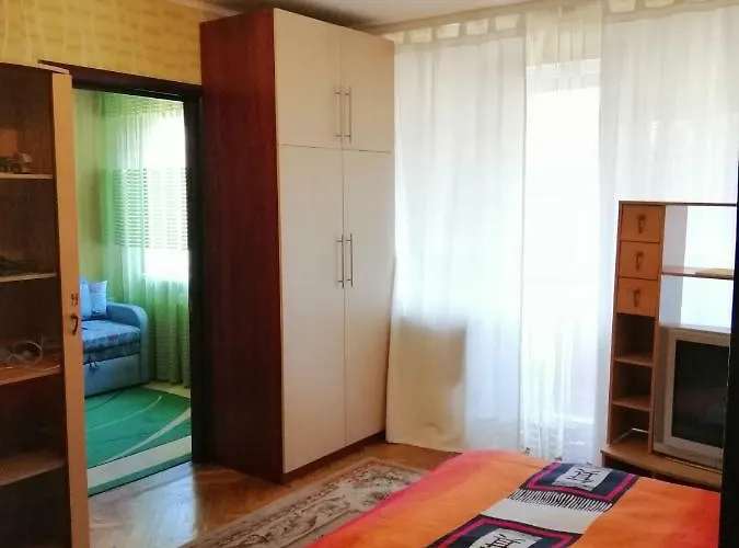 Apartments On Dontsya, 12