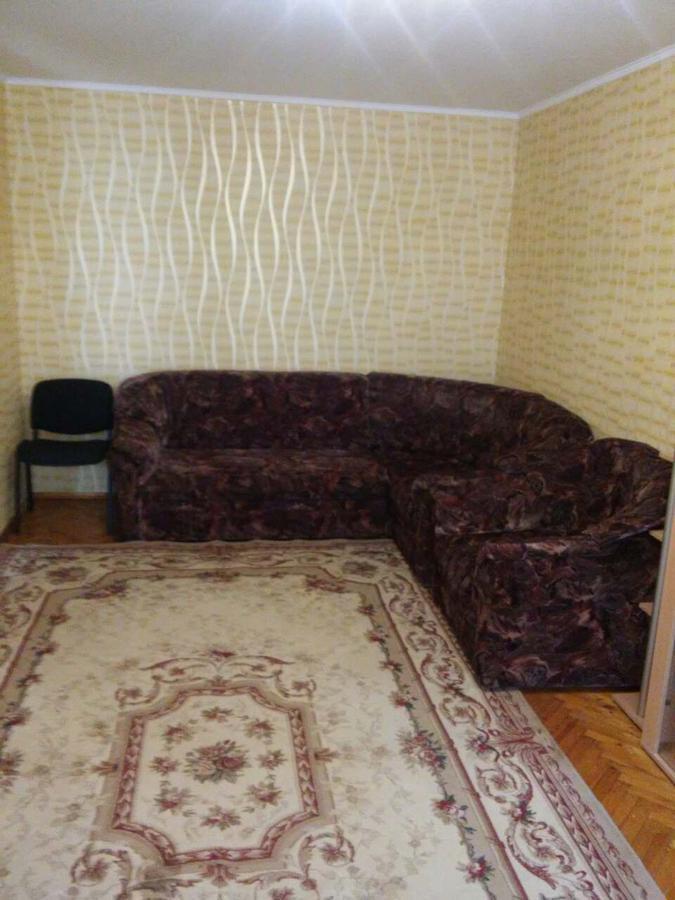 Apartment On Dontsya, 12 *