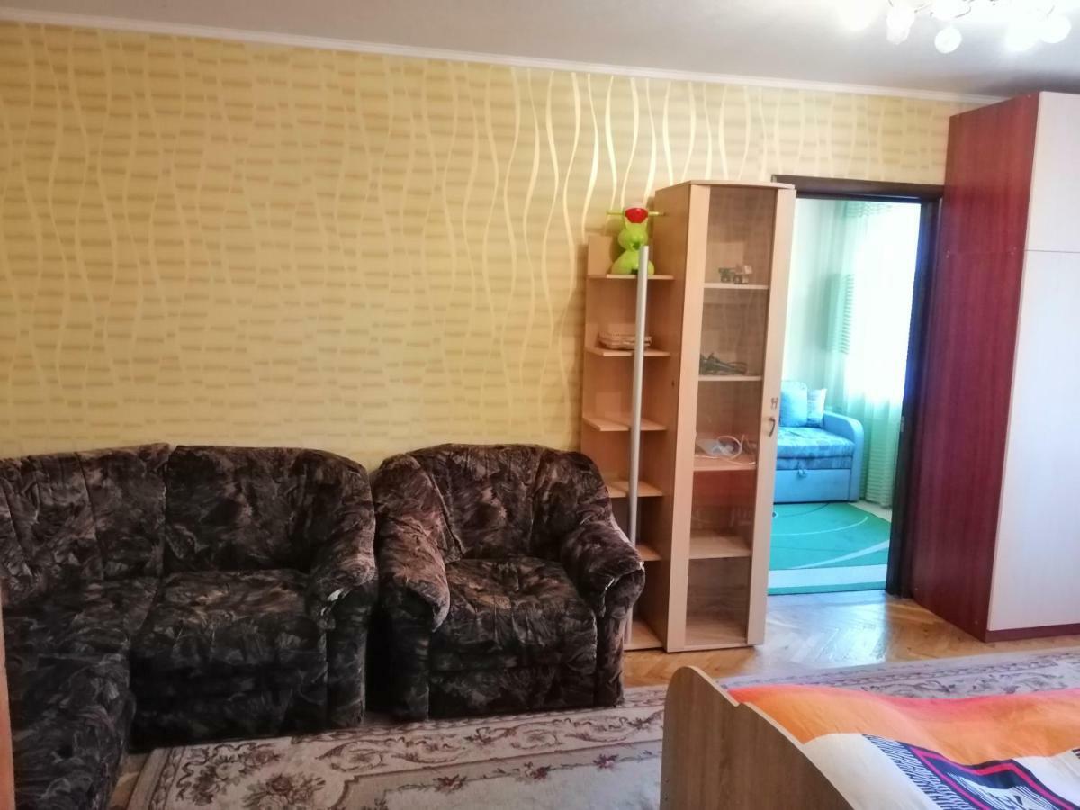 On Dontsya, 12 *