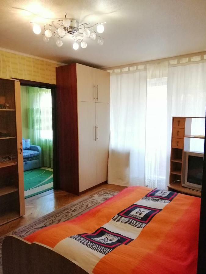 On Dontsya, 12 *
